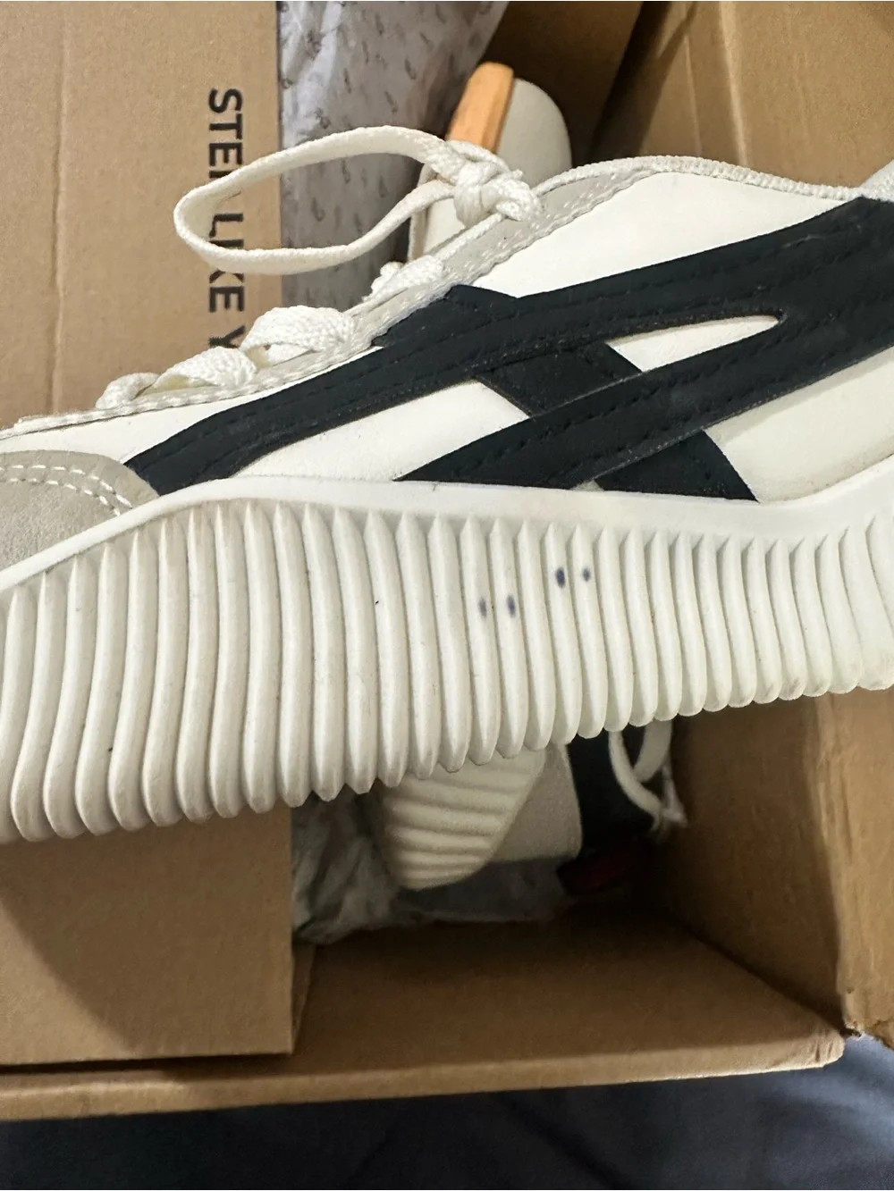 Women’s DeFlorance Cream & Black Retro Runner Sneakers